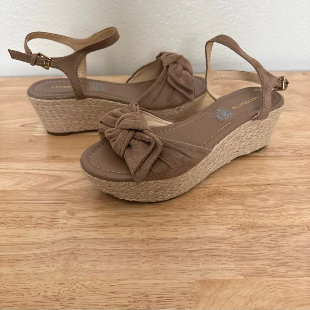 LIZ CLAIBORNE Tan Nude Peep Toe Platform Wedge SANDALS With Bow Size 7M